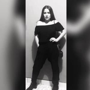 Meet your Posher, Daniela